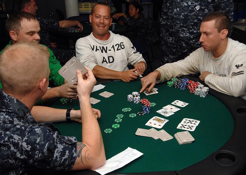 Poker là trò chơi phổ biến từ phương Tây